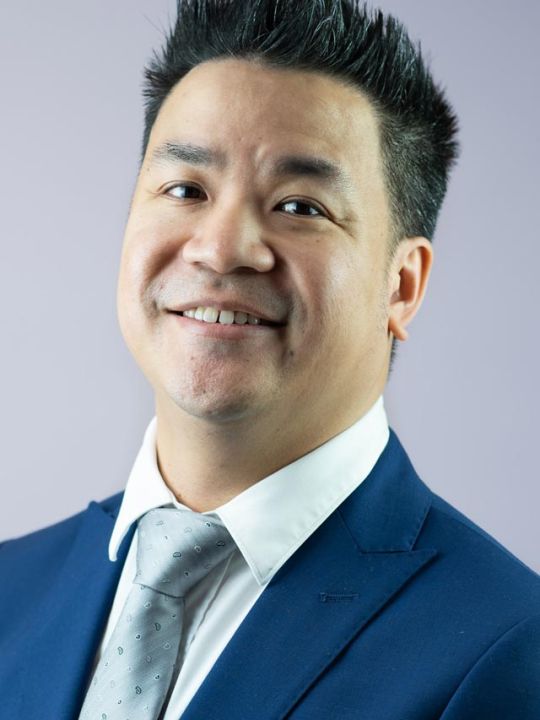 Dr Edward Young, BDS, PG Cert (Aest & Rest Dent)